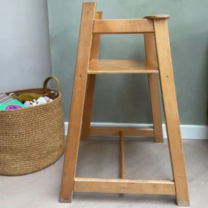 Tweedehands houten poppenstoel Rolf groep